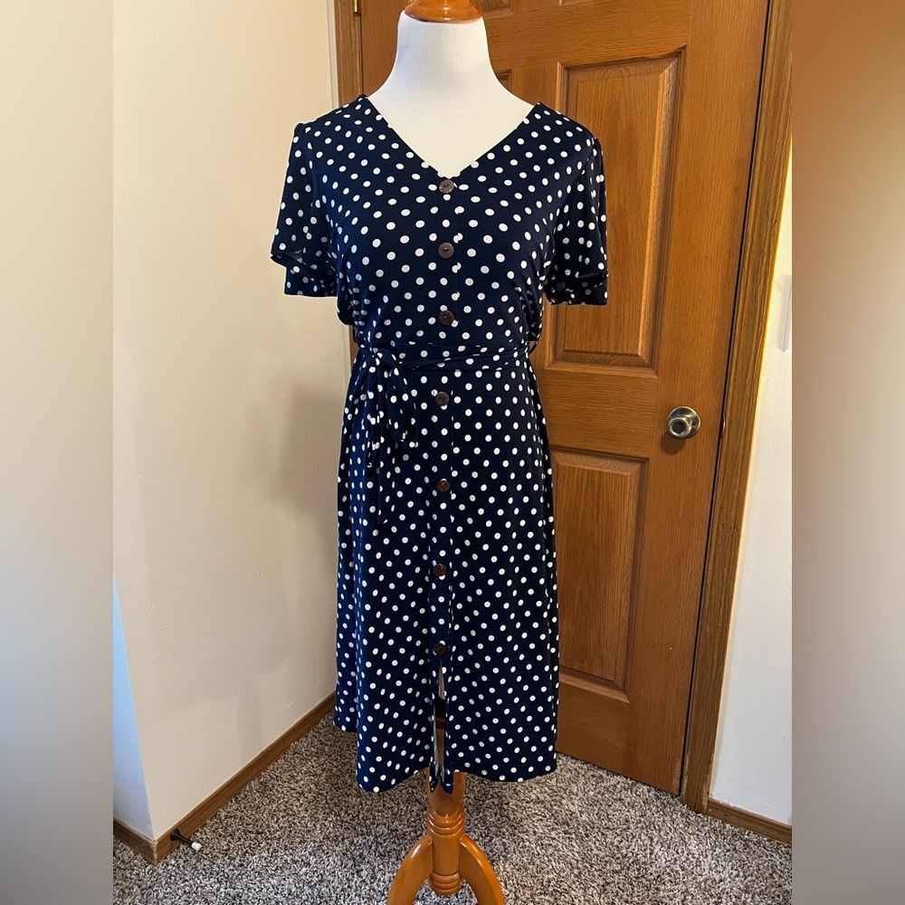 Monteau Women’s Button Down Belted Dress Size Medium